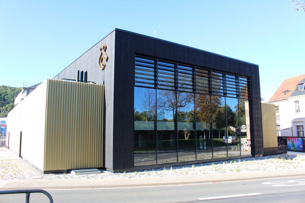 Außenfassade Glasfront Schiller Theater Rudolstadt