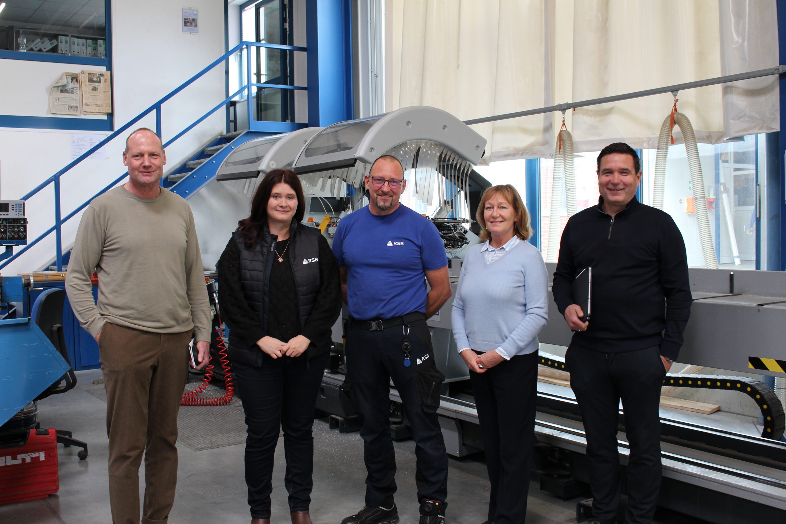 Marko Hudl, Anja Eckardt, Andrea Hädrich und Chrsitian Franke gratulieren Michael Sibilski (Mitte)